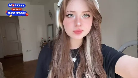Big Ass Tinder Teen Egirl had Her 1st Np and Masturbates for You. Facetime Call