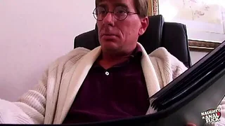 Amber Peach seduces her therapist and gets her juicy behind railed