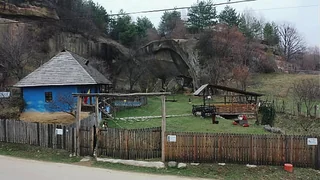 Car Sex & Hot Tub Delights, Adventure's Best by Laura Quest S02E02