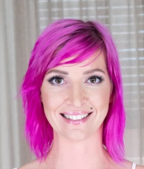 Alex Bee