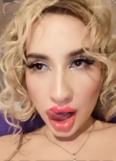 Elza Kom
