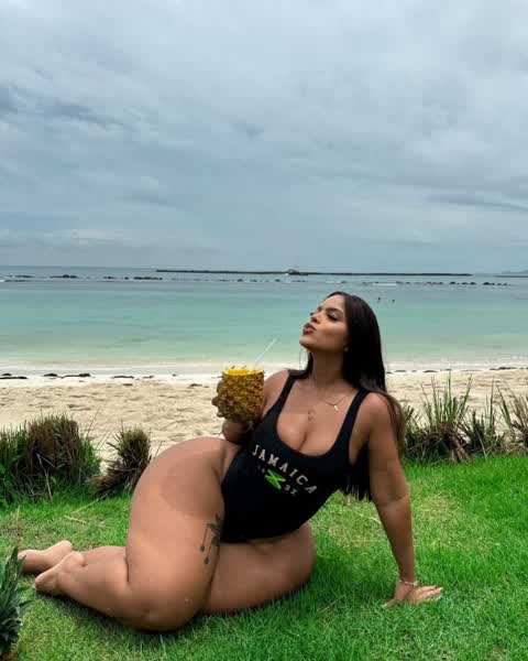 Gracie Bon