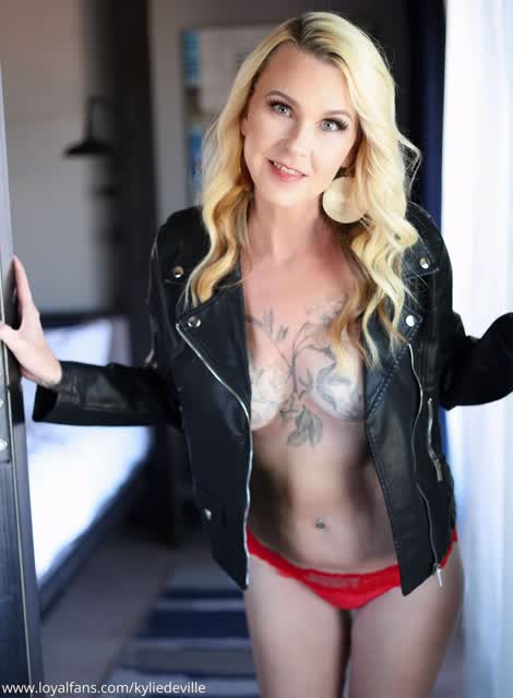 Kylie Deville