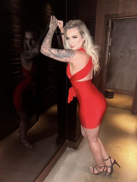 Lacey Amour