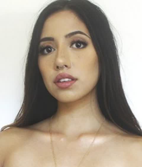 Robin Mae